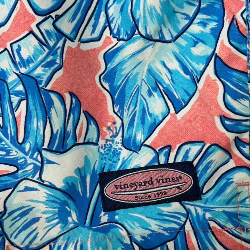 Vineyard Vines‎ Mens Tropical Hibiscus Swim Trunks Blue Coral Pink Medium